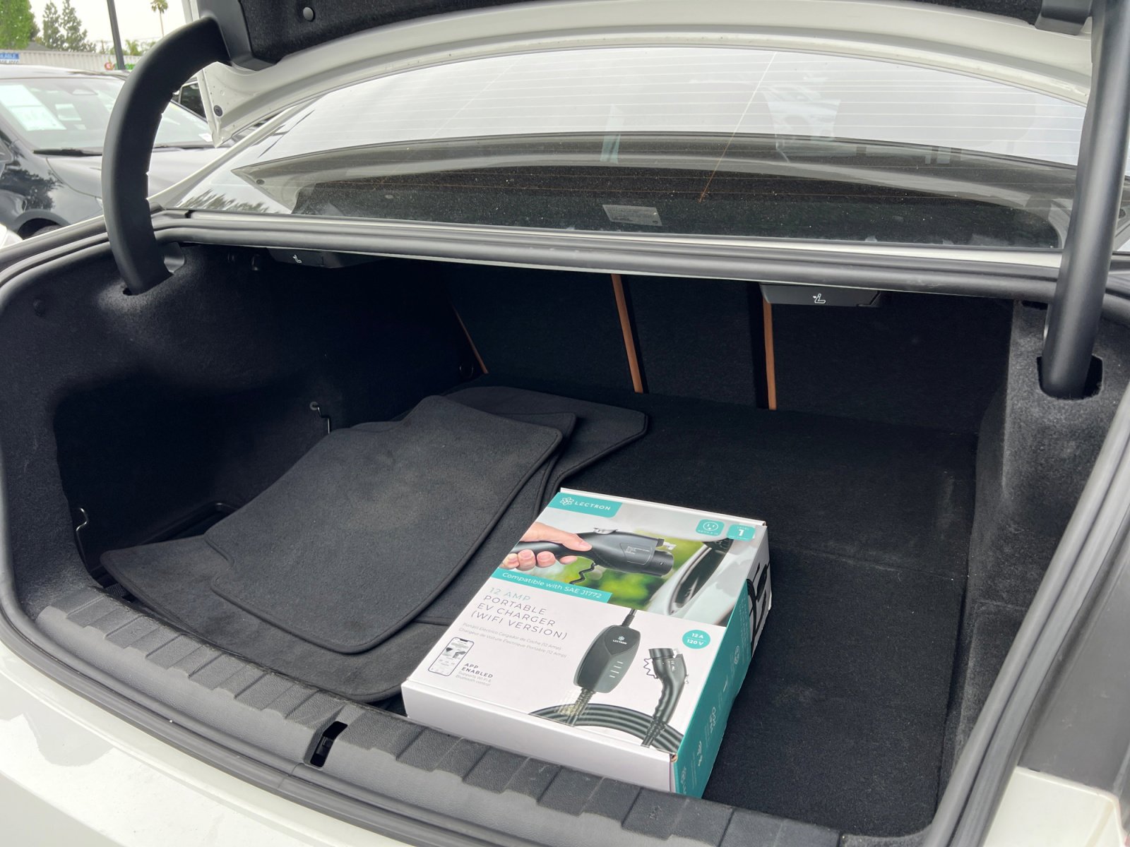 Used 2023 BMW 330e w/ Premium Package image 16