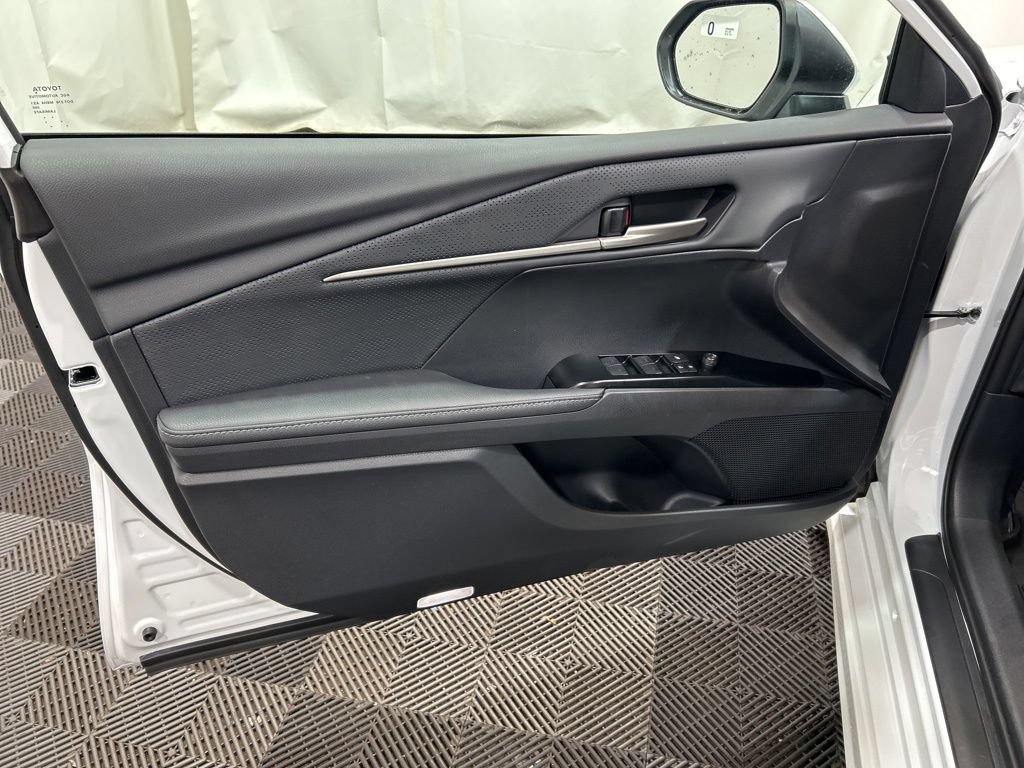 Used 2026 Toyota Camry XSE AWD/4WD image 19