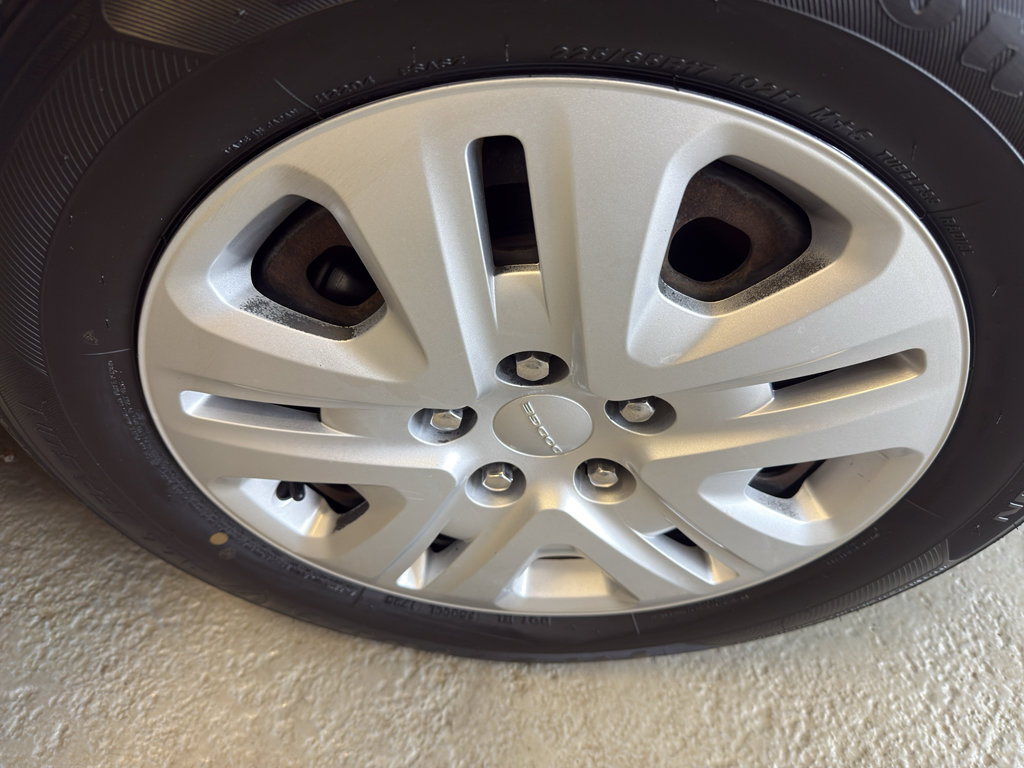 Used 2014 Dodge Grand Caravan American Value Package FWD image 31
