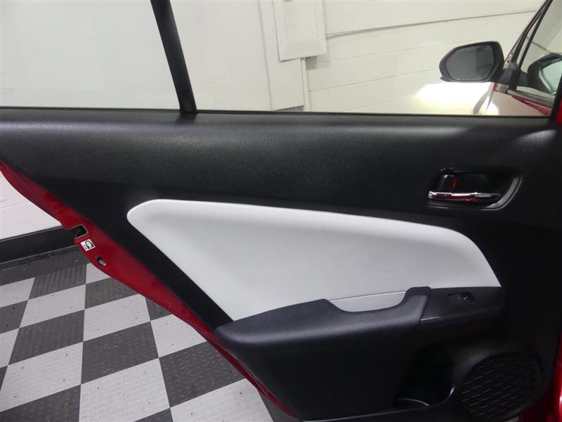 Used 2021 Toyota Prius Prime XLE image 24