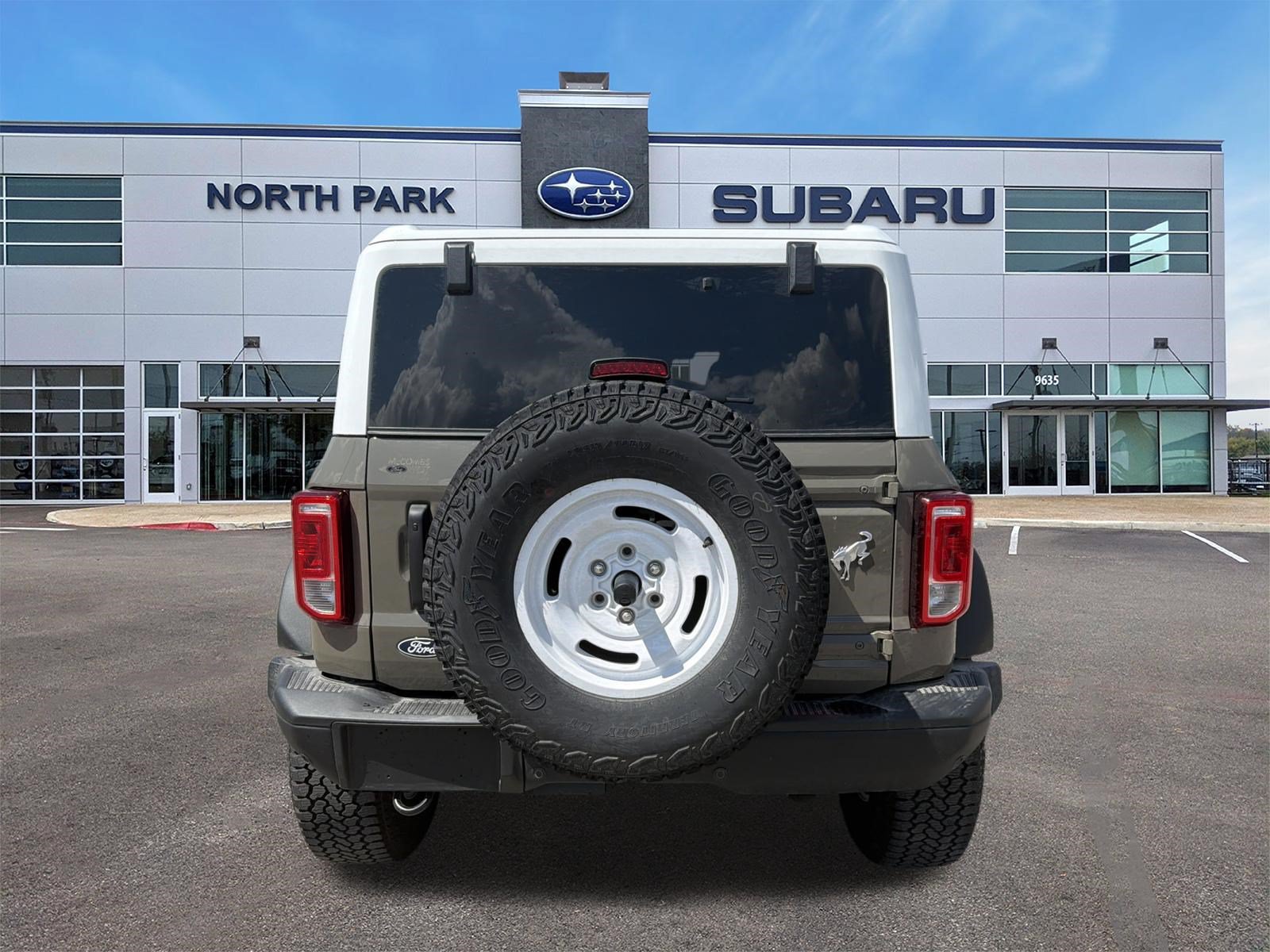 Used 2026 Ford Bronco Heritage Edition AWD/4WD image 4