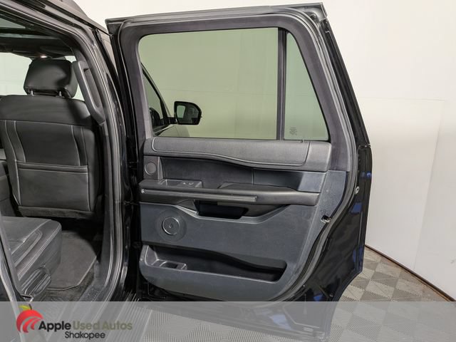 Used 2018 Ford Expedition Max XLT w/ Equipment Group 202A AWD/4WD image 39