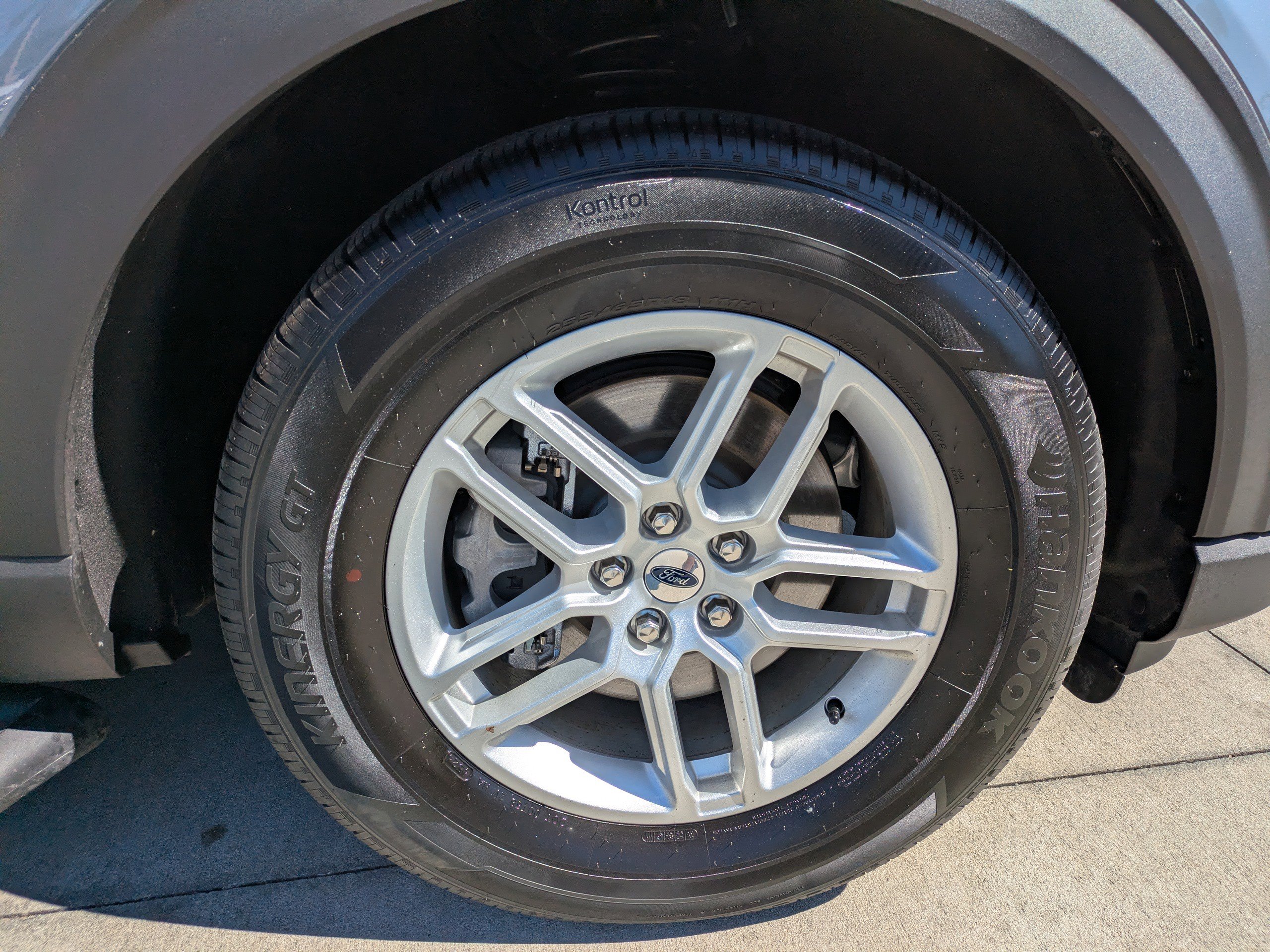 Used 2025 Ford Explorer Active image 8