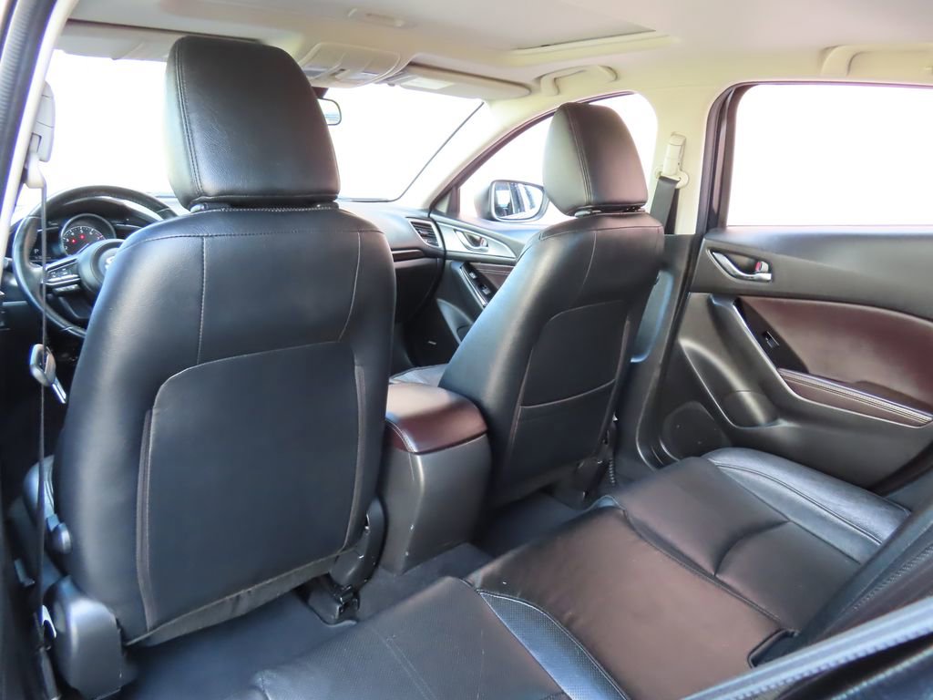 Used 2017 MAZDA MAZDA3 Grand Touring FWD image 23