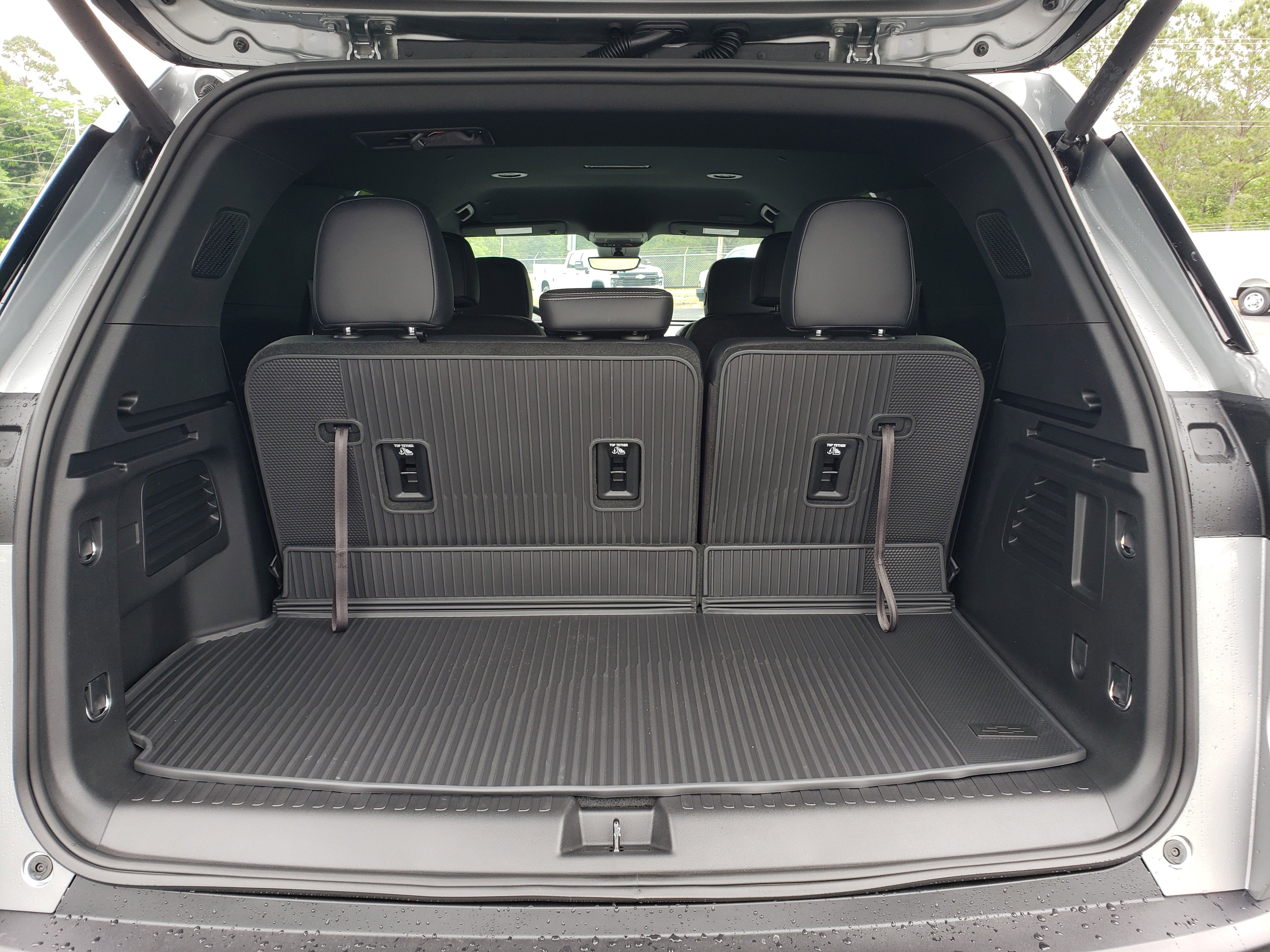 New 2026 Chevrolet Traverse LT w/ Midnight/Sport Edition FWD image 10