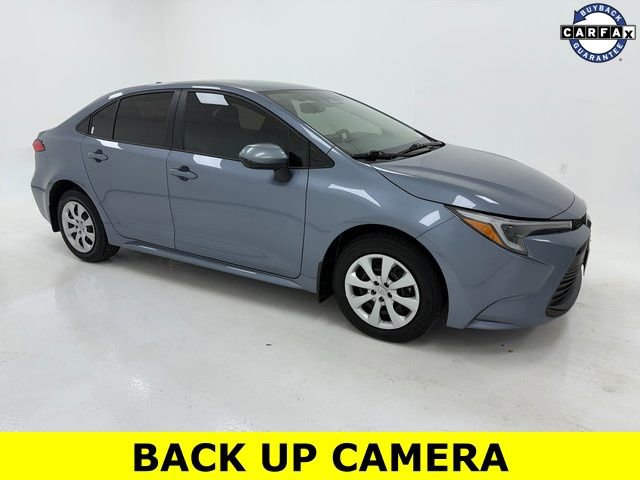 Used 2025 Toyota Corolla LE image 1