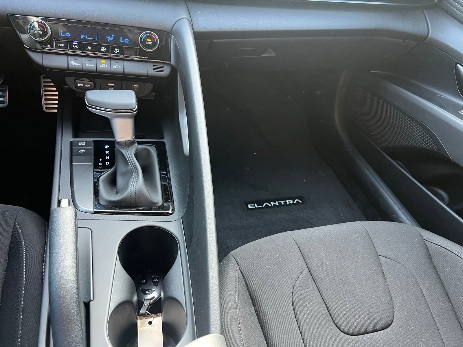 Used 2026 Hyundai Elantra Sport image 34