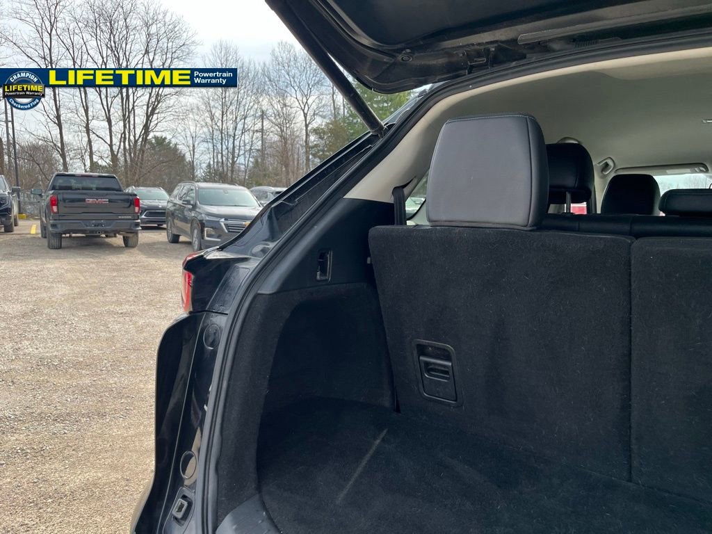 Used 2018 MAZDA CX-9 Touring image 11