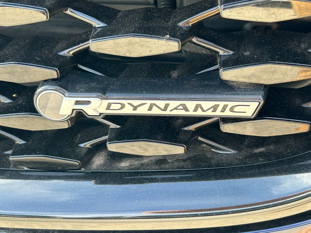 Used 2024 Jaguar F-PACE R-Dynamic S image 13