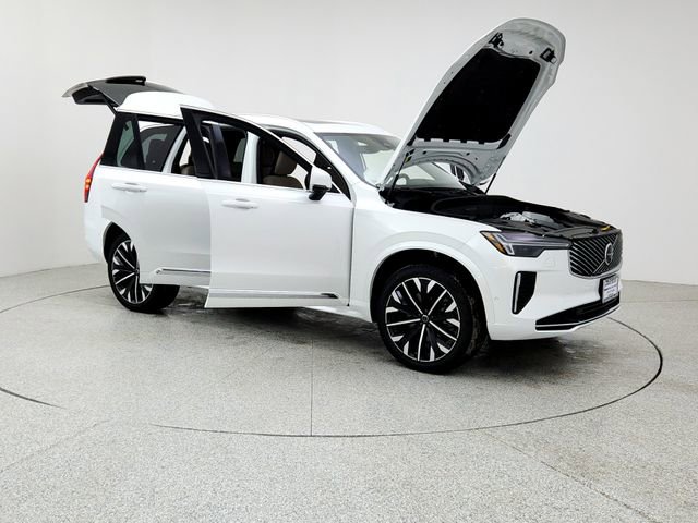 New 2026 Volvo XC90 T8 Plus w/ Protection Package Premier image 10