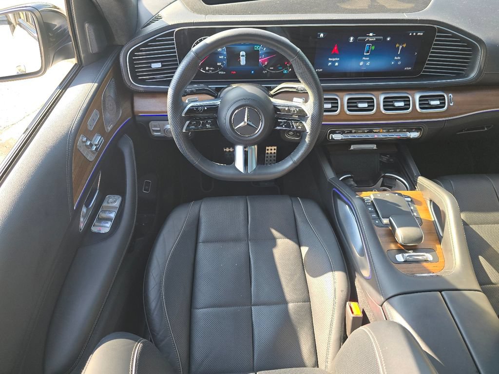 Used 2024 Mercedes-Benz GLS 580 4MATIC image 24