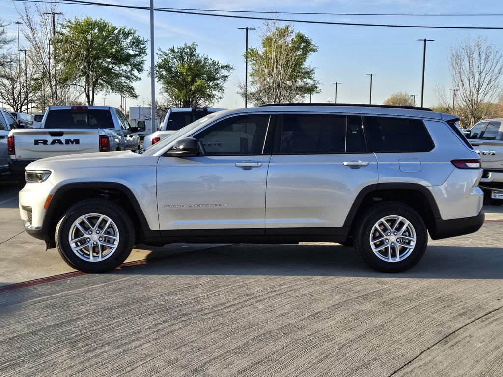 New 2026 Jeep Grand Cherokee L Laredo RWD image 2