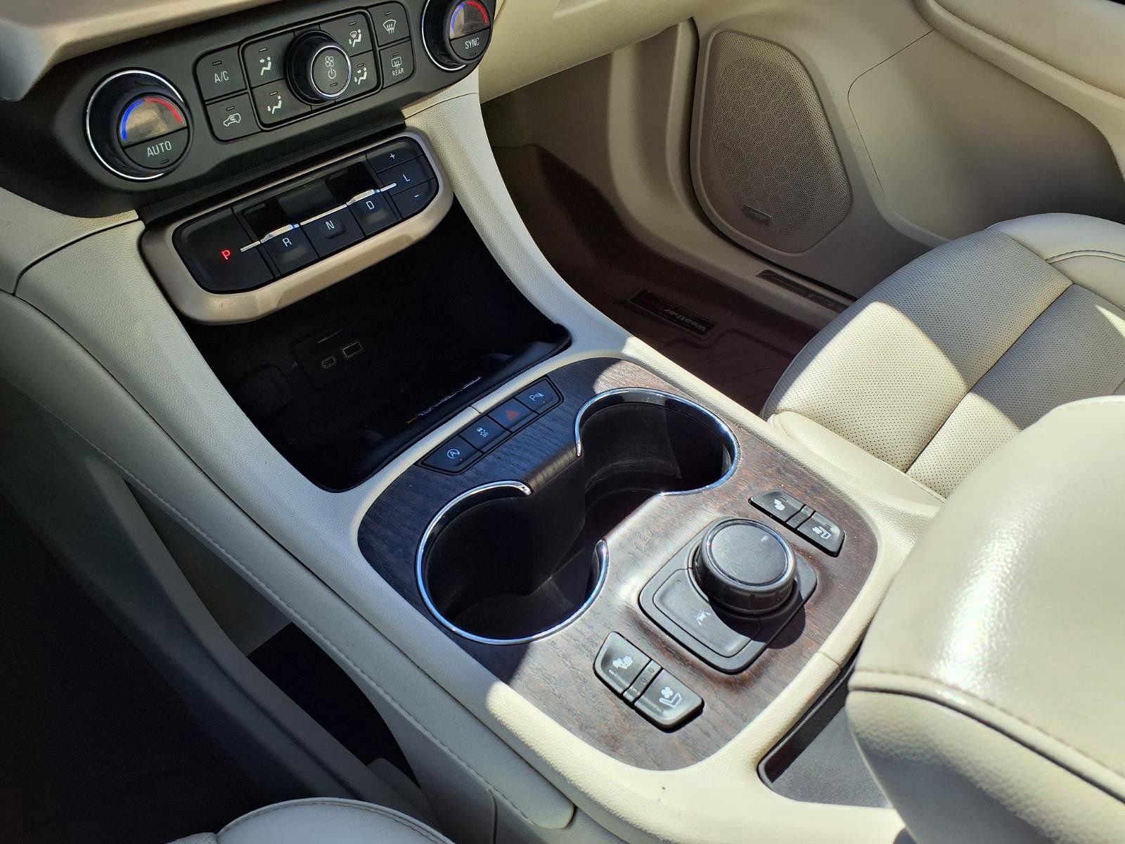 Used 2023 GMC Acadia Denali w/ Denali Ultimate Package image 27