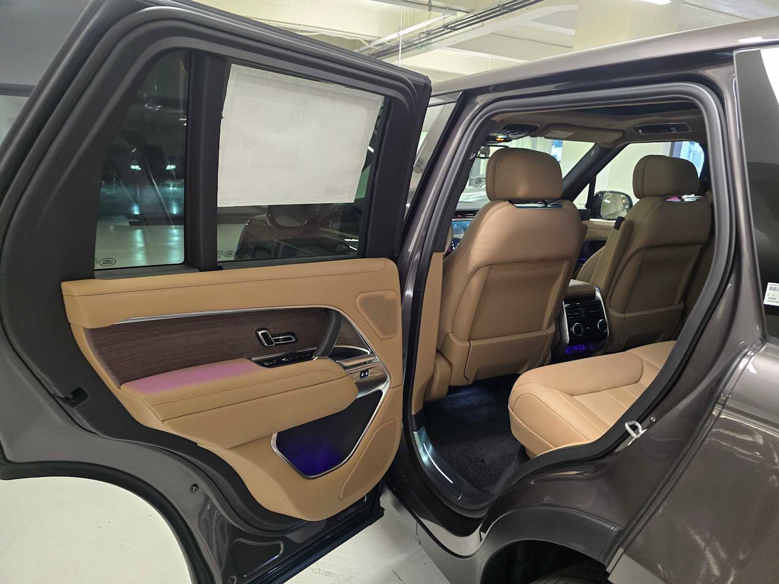 New 2026 Land Rover Range Rover SE image 17