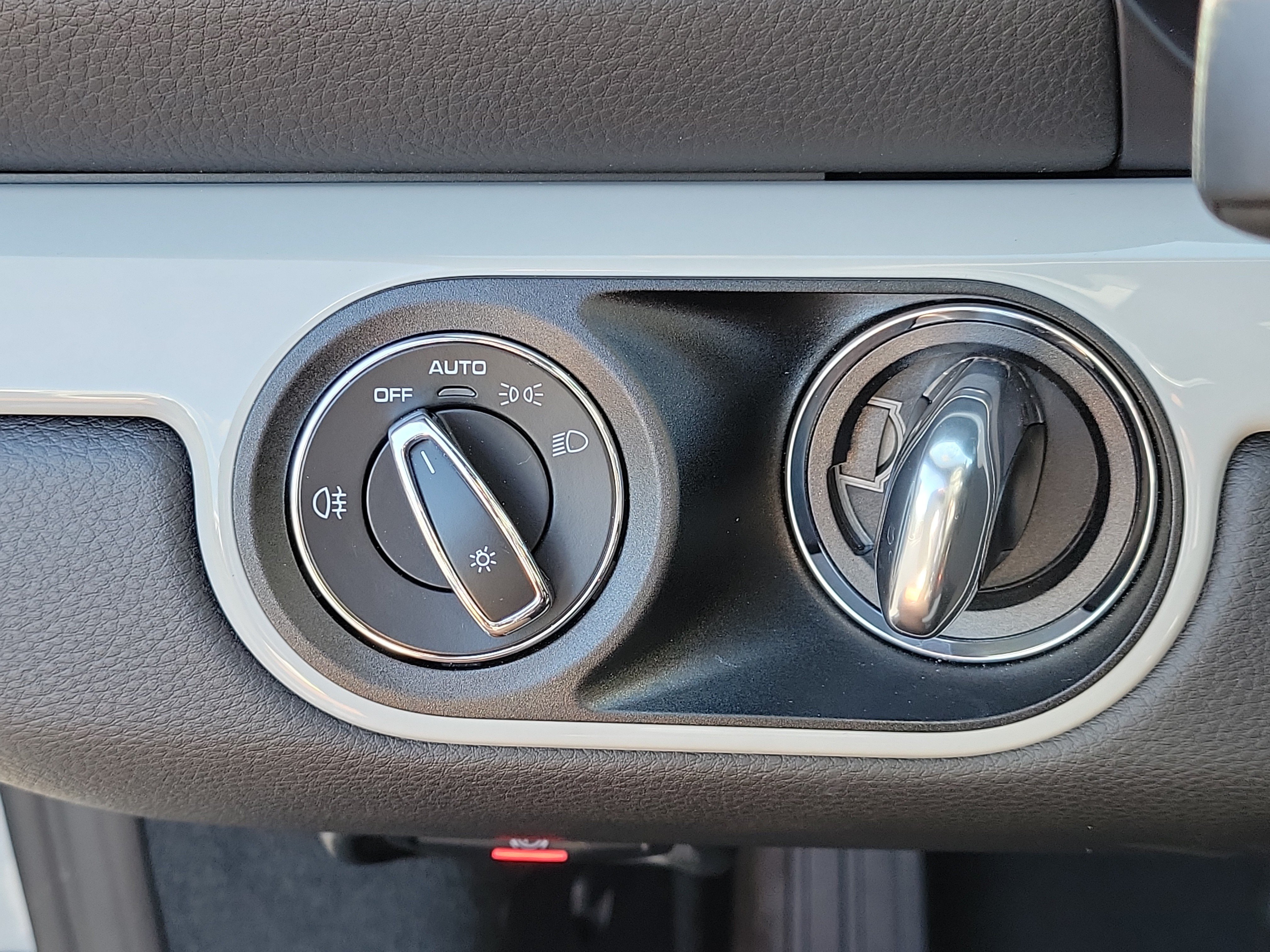 Used 2024 Porsche 718 Cayman RWD image 31