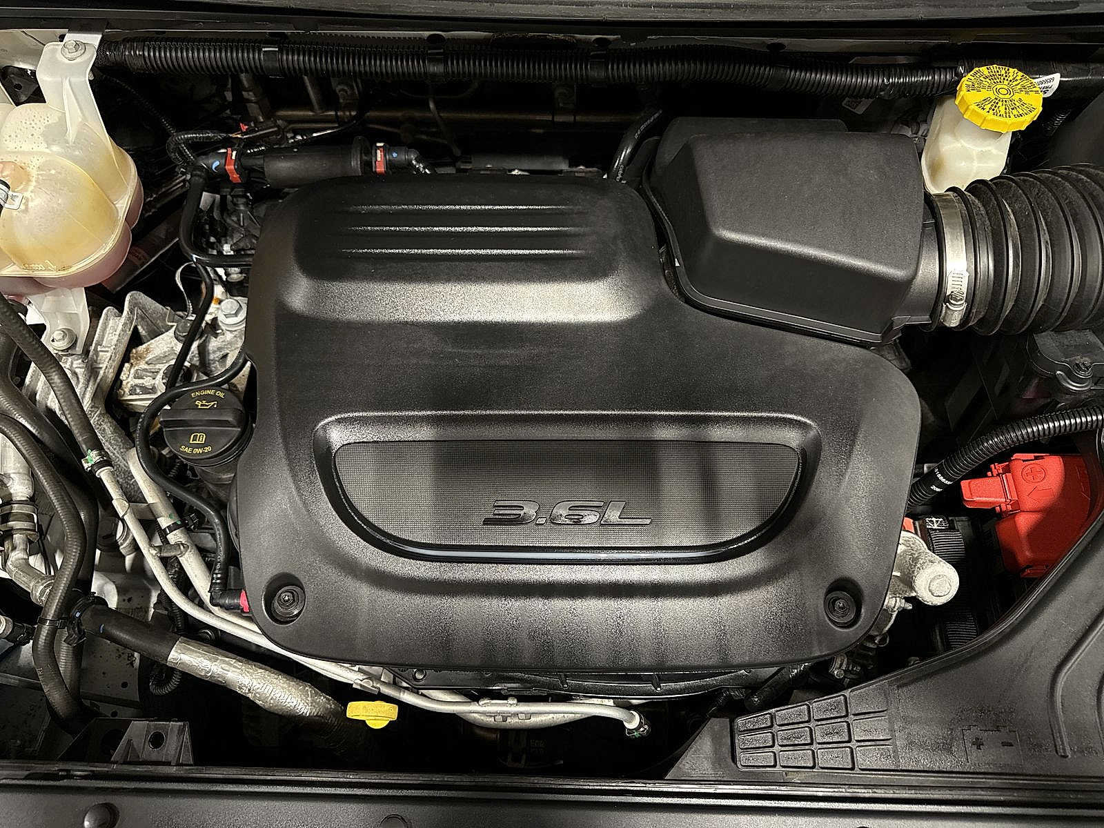Used 2023 Chrysler Voyager LX FWD image 12