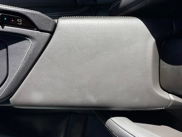 Used 2022 Chevrolet Corvette Stingray Coupe w/ Chrome Exterior Badge Package RWD image 24