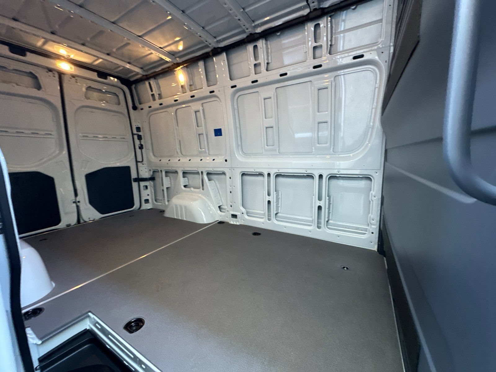 New 2025 Mercedes-Benz Sprinter 2500 image 12