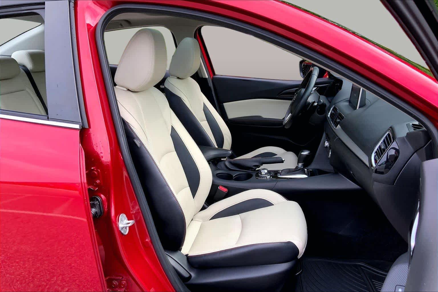 Used 2014 MAZDA MAZDA3 s Grand Touring w/ Technology Package FWD image 8