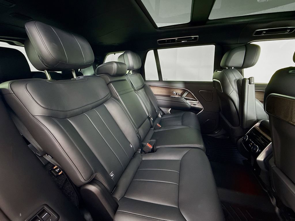 Certified 2025 Land Rover Range Rover Long Wheelbase Autobiography AWD/4WD image 30