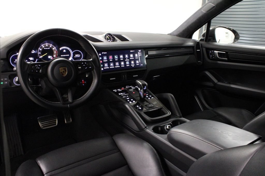 Certified 2023 Porsche Cayenne Turbo GT AWD/4WD image 4