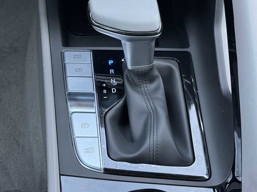 New 2025 Hyundai Elantra SEL w/ Cargo Package image 16