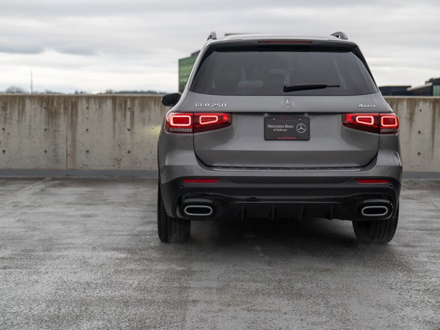 Certified 2023 Mercedes-Benz GLB 250 4MATIC image 9