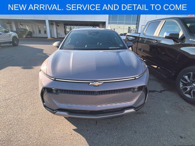 Used 2024 Chevrolet Equinox EV LT FWD image 3