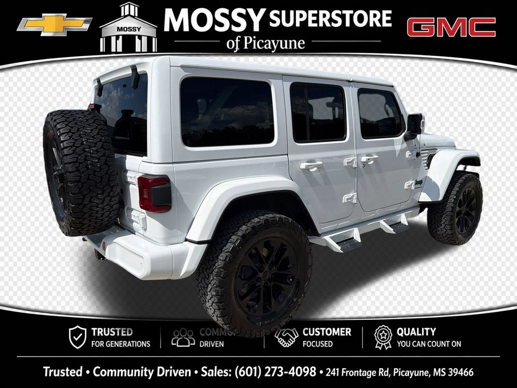 Used 2023 Jeep Wrangler Unlimited Sahara AWD/4WD image 6