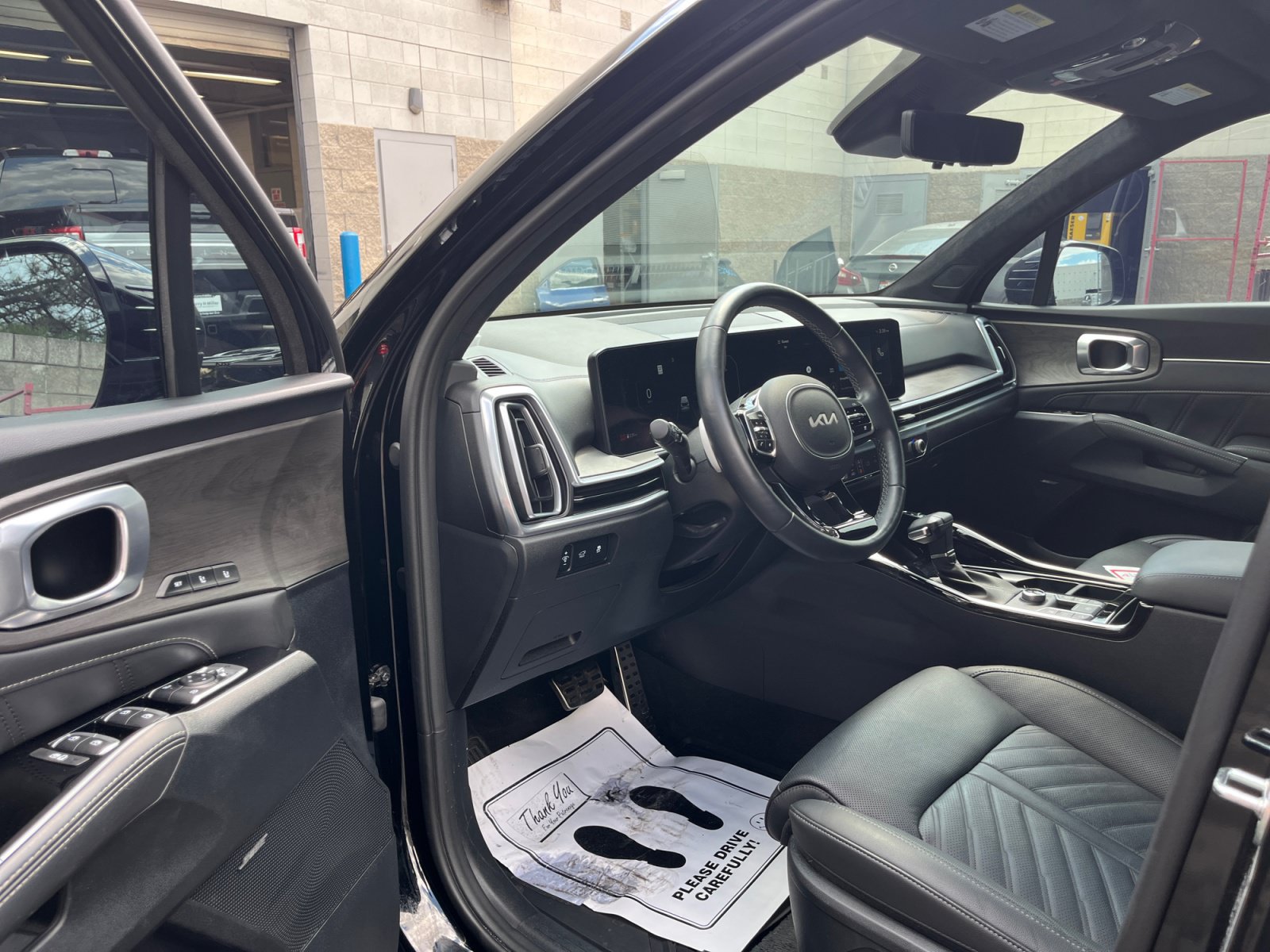 Used 2025 Kia Sorento SX Prestige AWD/4WD image 10