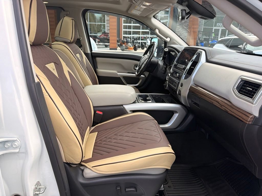 Used 2020 Nissan Titan SL w/ Moonroof Package AWD/4WD image 17