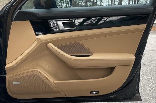 Used 2019 Porsche Panamera 4 image 19
