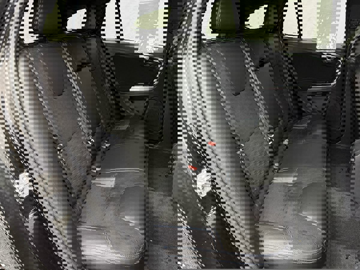 Used 2018 Volvo V60 T6 Polestar image 40