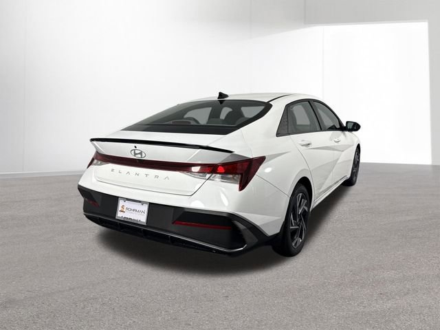 Used 2025 Hyundai Elantra Sport FWD image 13