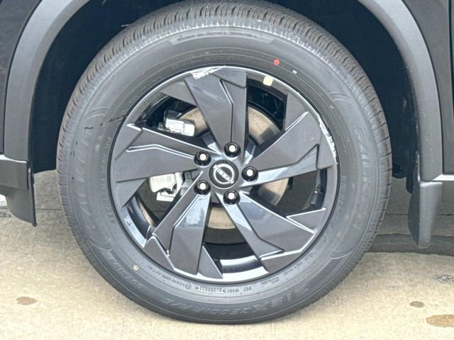 New 2026 Nissan Rogue SV FWD image 4