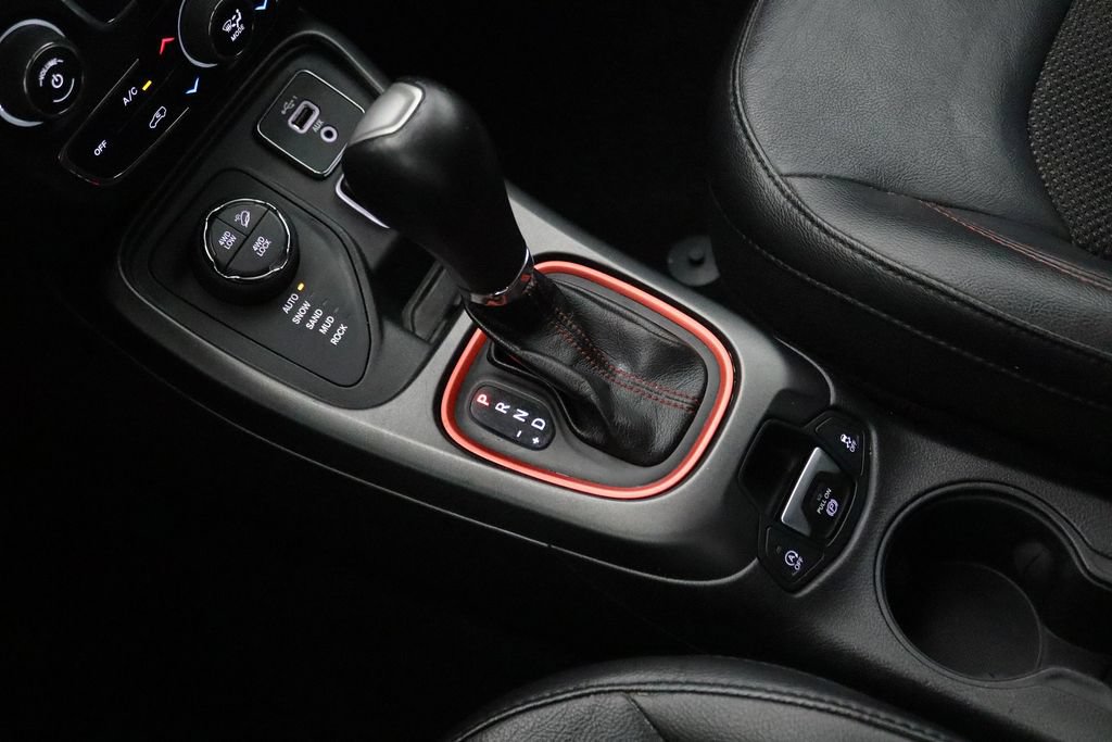 Used 2019 Jeep Compass Trailhawk AWD/4WD image 27