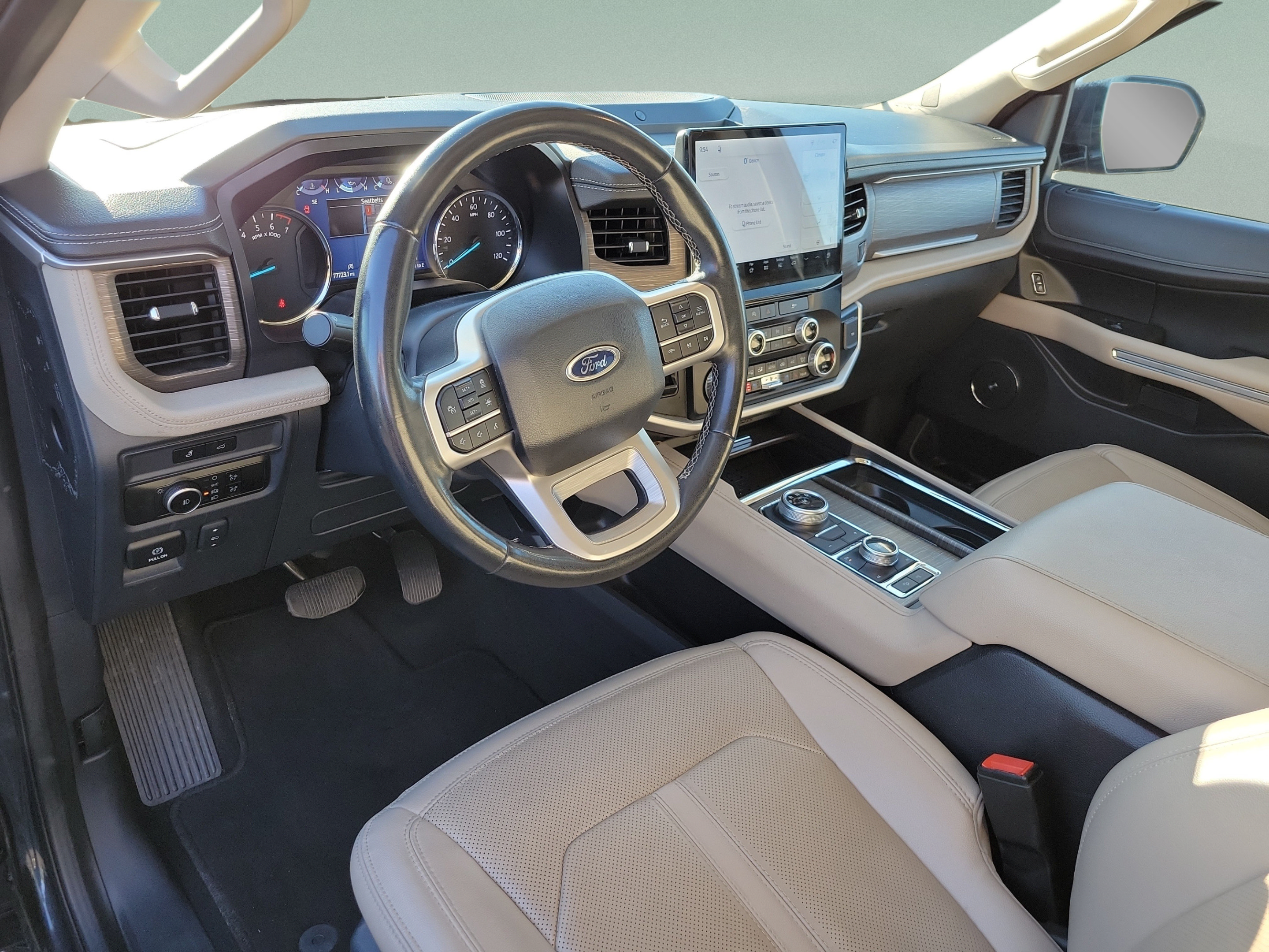 Used 2024 Ford Expedition Limited AWD/4WD image 19