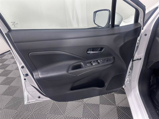 New 2025 Nissan Versa SV w/ Trunk Package FWD image 17