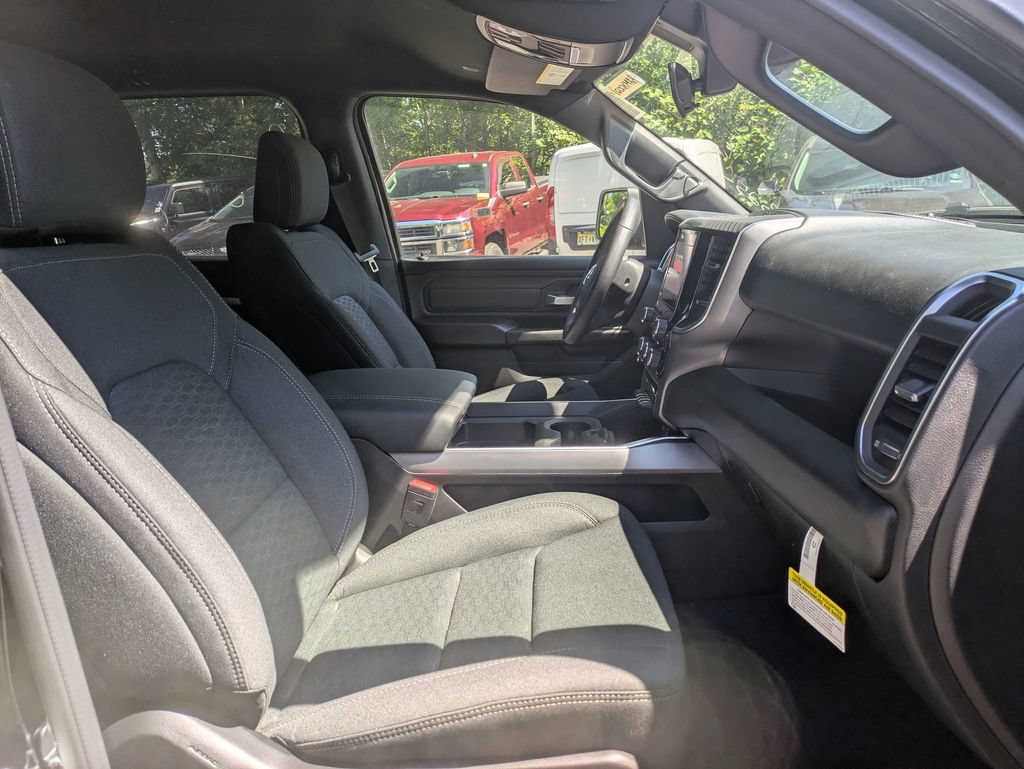 New 2026 RAM 1500 Express AWD/4WD image 28