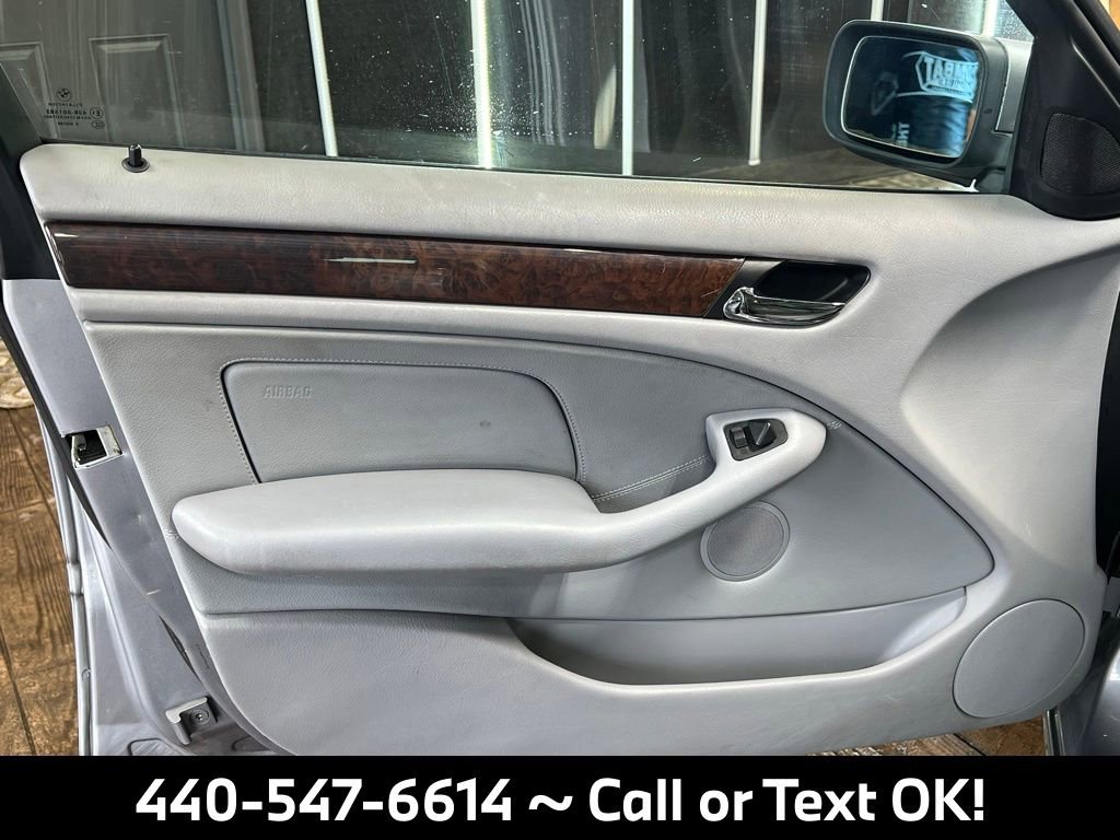 Used 2004 BMW 325xi Sedan image 9