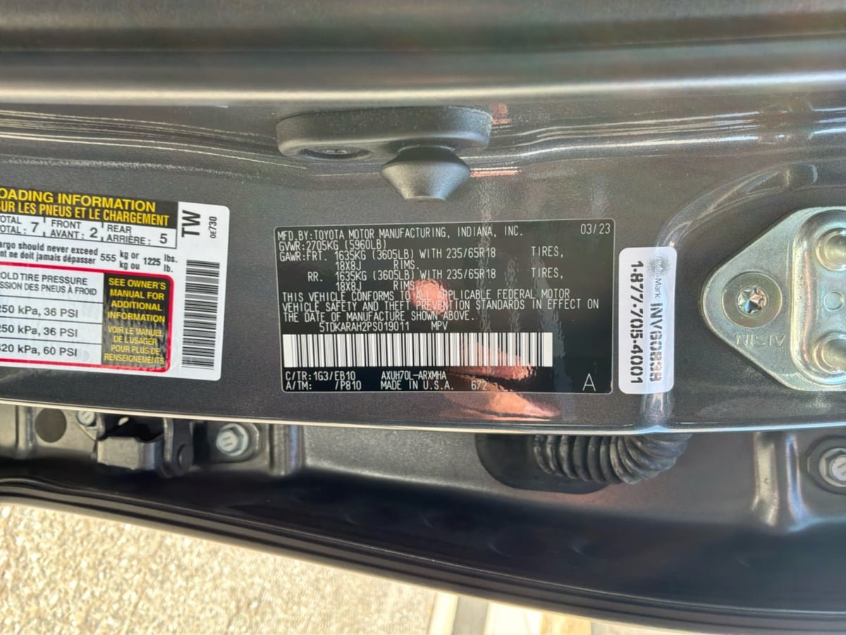 Used 2023 Toyota Highlander XLE FWD image 20