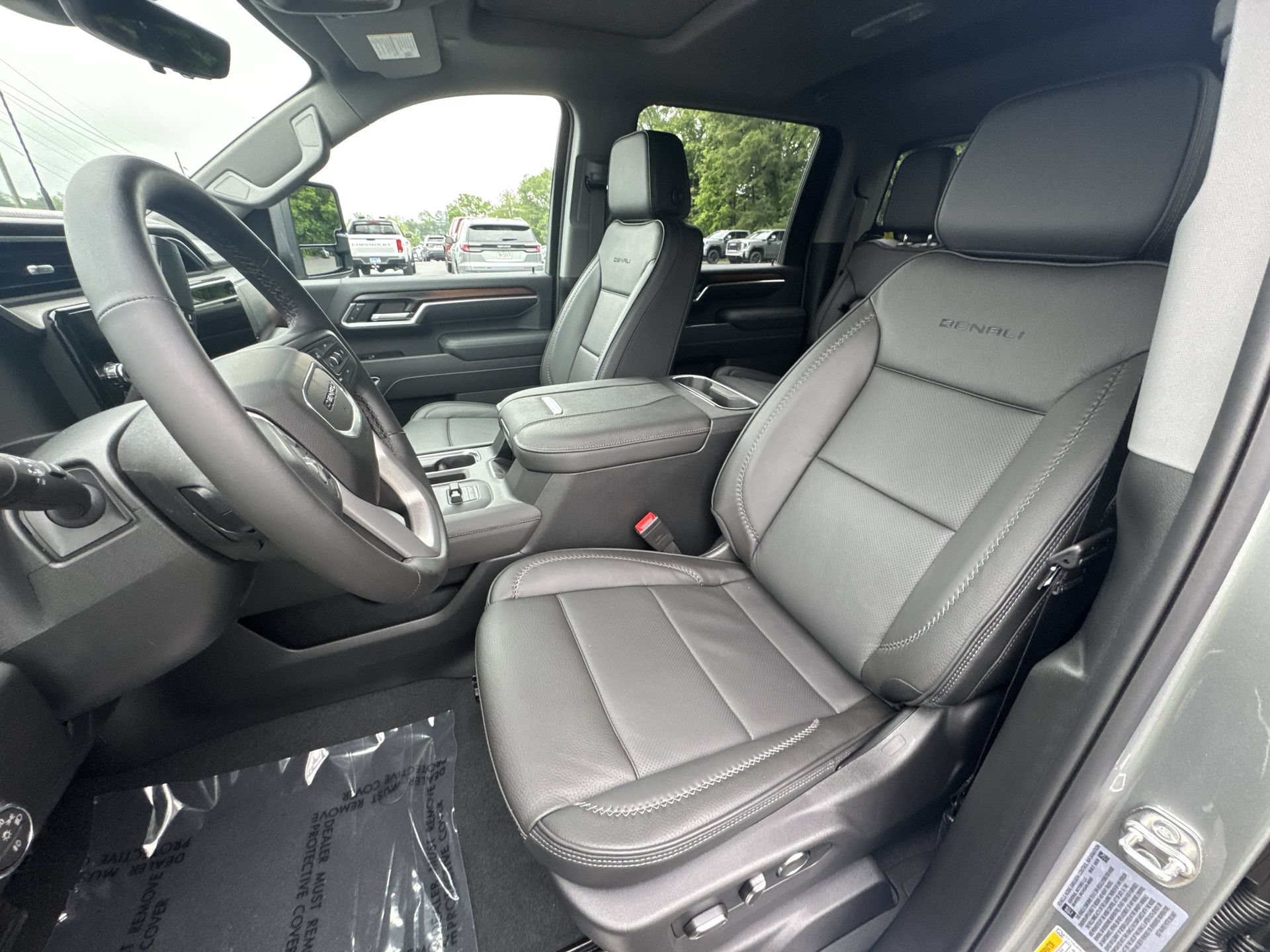 New 2026 GMC Sierra 2500 Denali w/ Denali Reserve Package AWD/4WD image 13