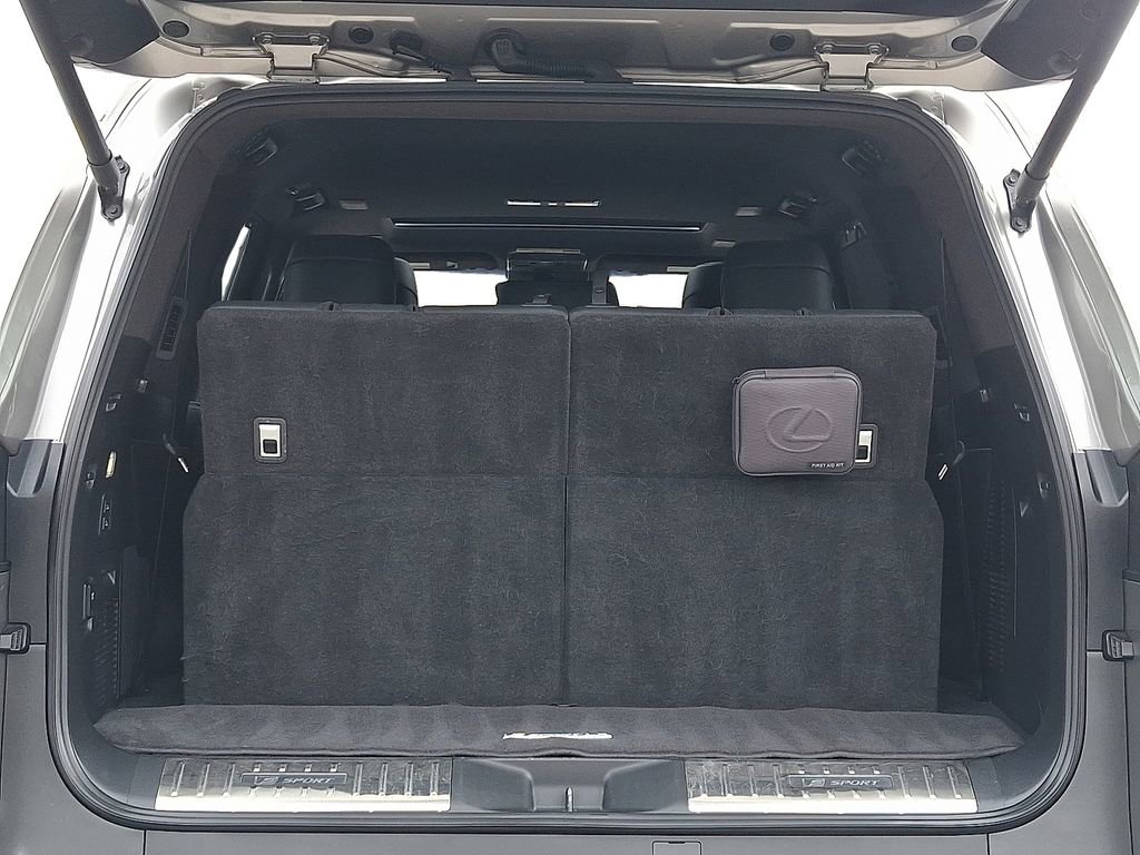 Used 2023 Lexus LX 600 F Sport w/ Accessory Package (Z1) AWD/4WD image 29