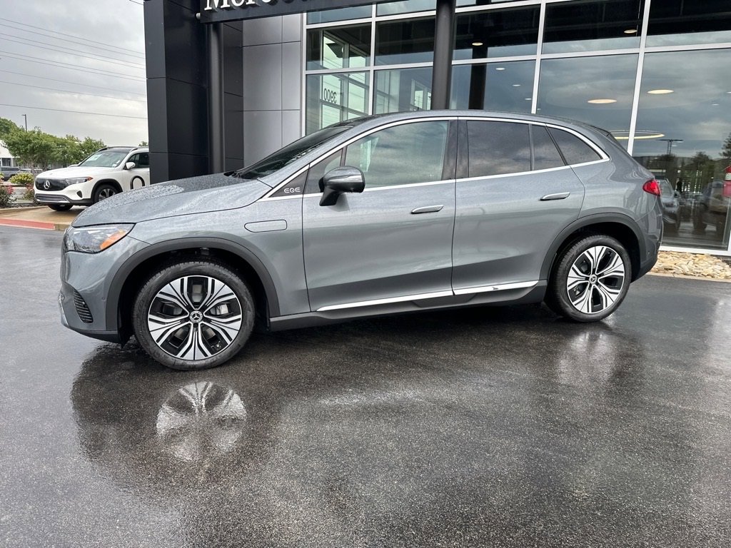 New 2026 Mercedes-Benz EQE 320 4MATIC SUV image 3