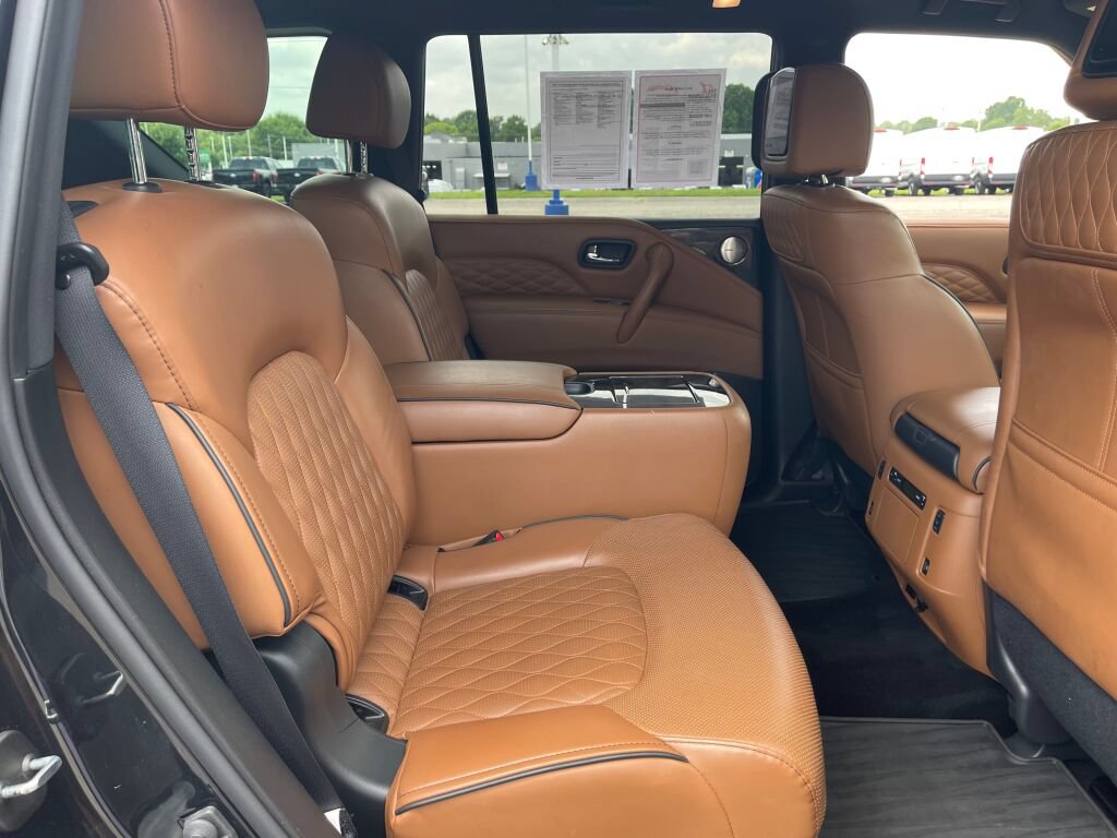 Used 2023 INFINITI QX80 Sensory w/ All-Season Package AWD/4WD image 34