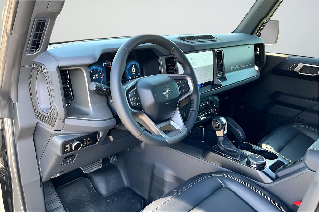 New 2025 Ford Bronco Badlands AWD/4WD image 7