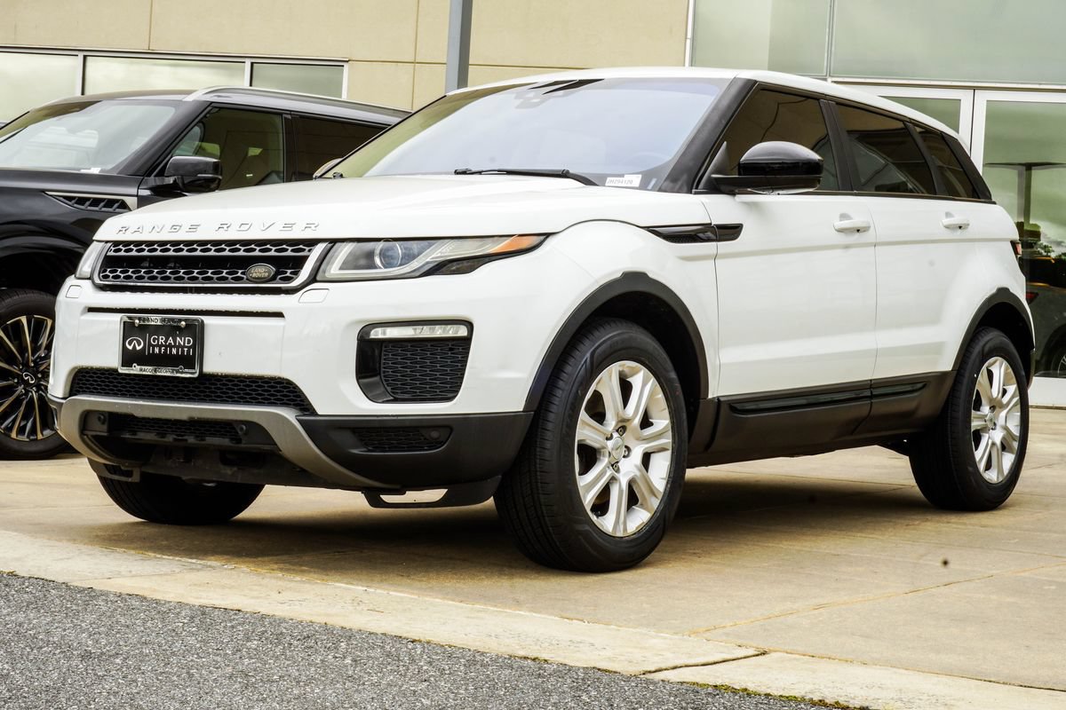 Used 2018 Land Rover Range Rover Evoque SE AWD/4WD image 7