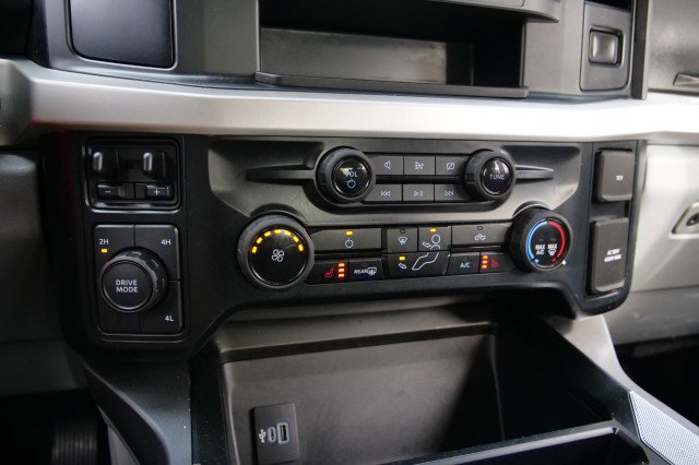 Used 2023 Ford F450 XLT w/ XLT Value Package image 16
