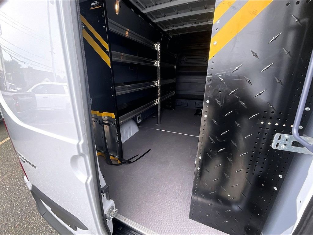 Used 2025 Mercedes-Benz Sprinter 2500 image 15