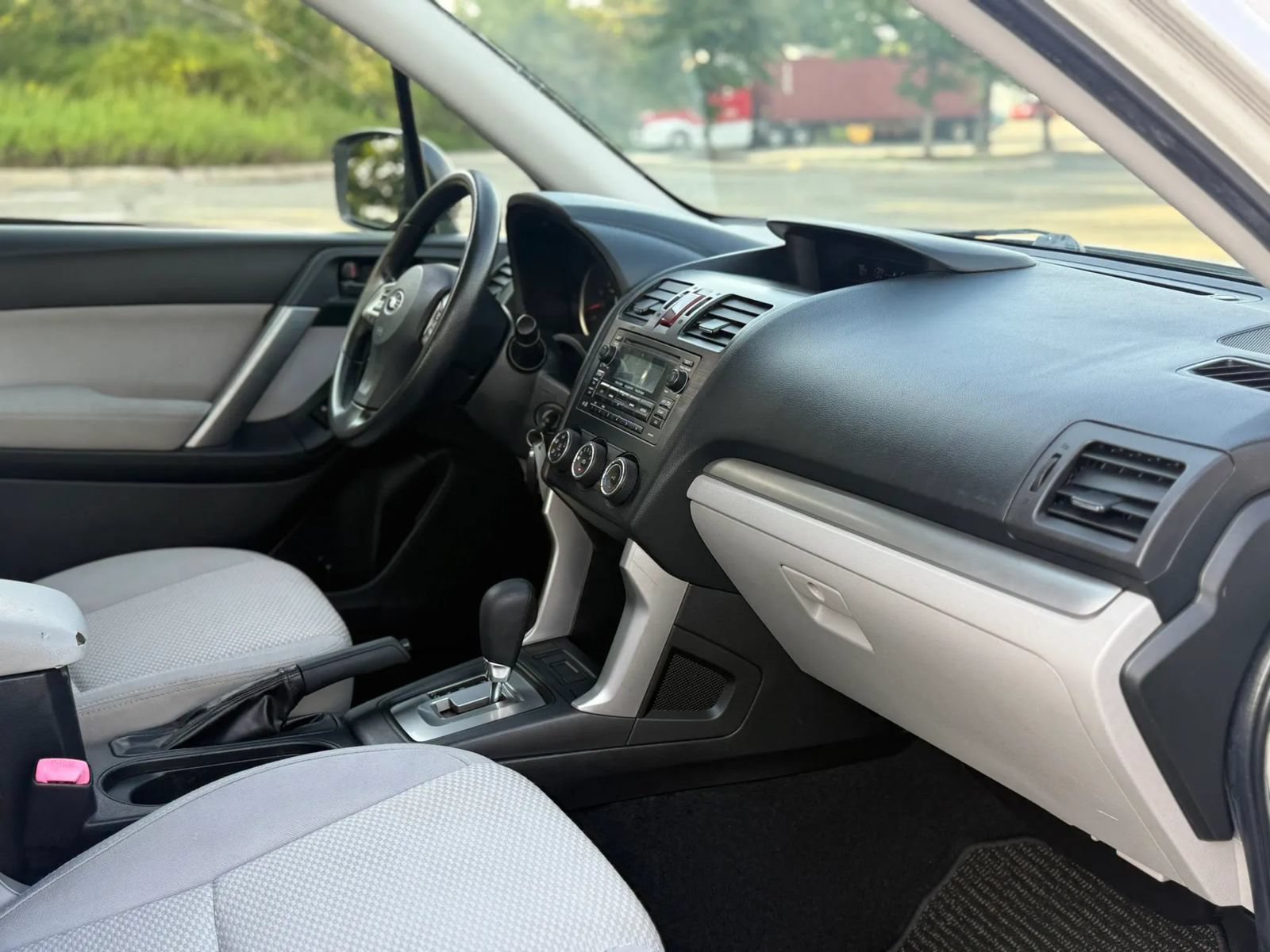 Used 2014 Subaru Forester 2.5i AWD/4WD image 19